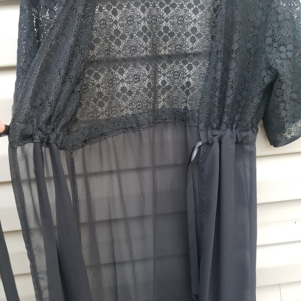 Black Lace Robe - Picture 7 of 9